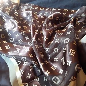 Vintage Louis vuttion Scarf